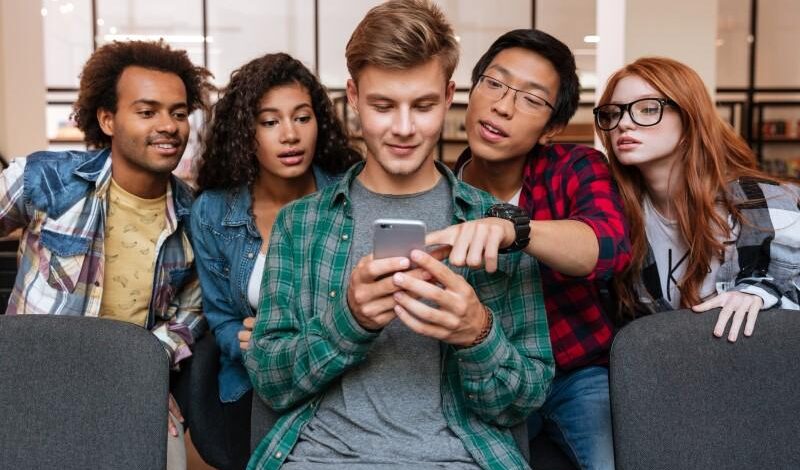 Gospel and Christian recording artists looking at Google Analytics.